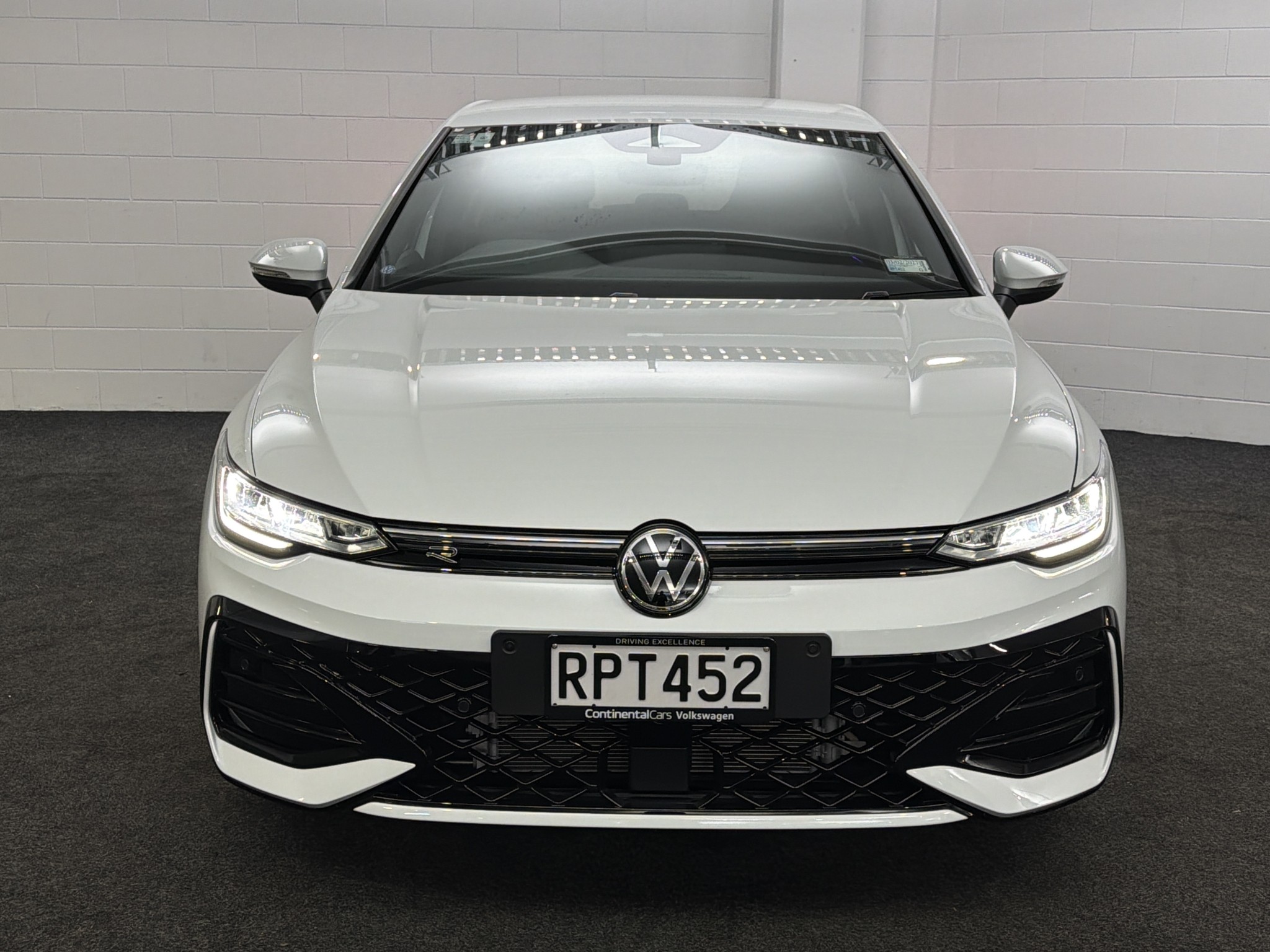 Volkswagen Golf 8.5 R-LINE