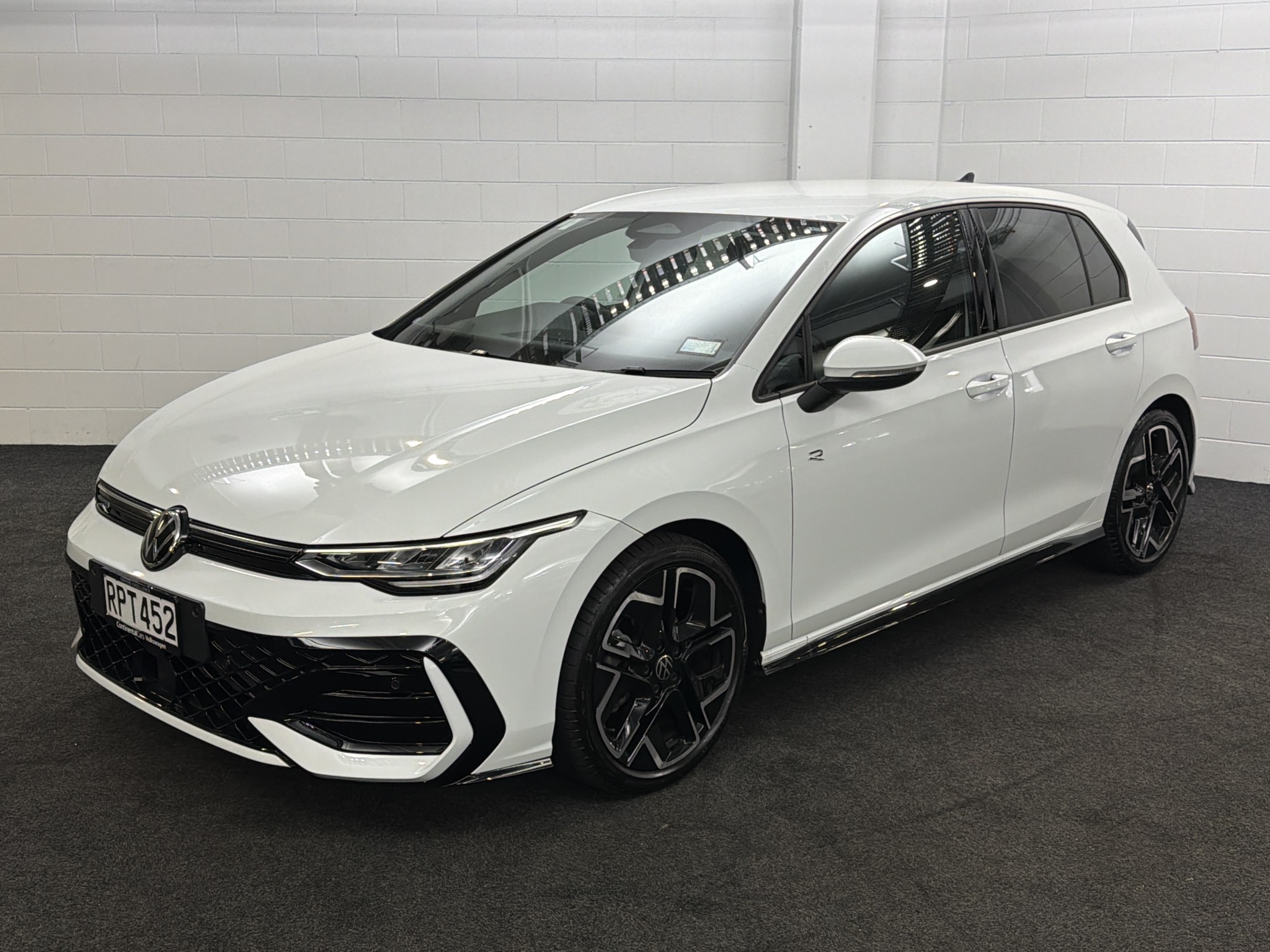 Volkswagen Golf 8.5 R-LINE