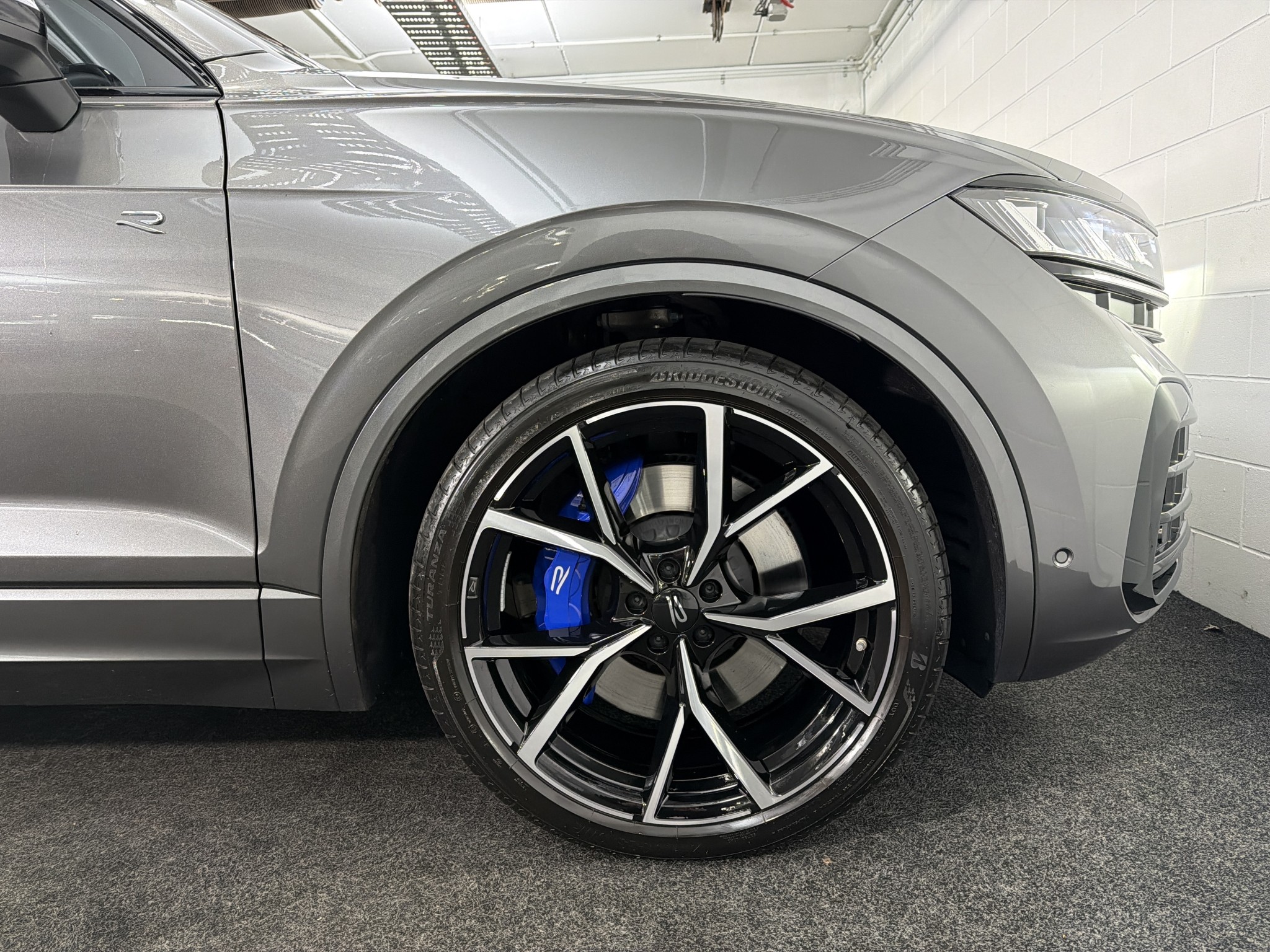 Volkswagen Touareg R PHEV