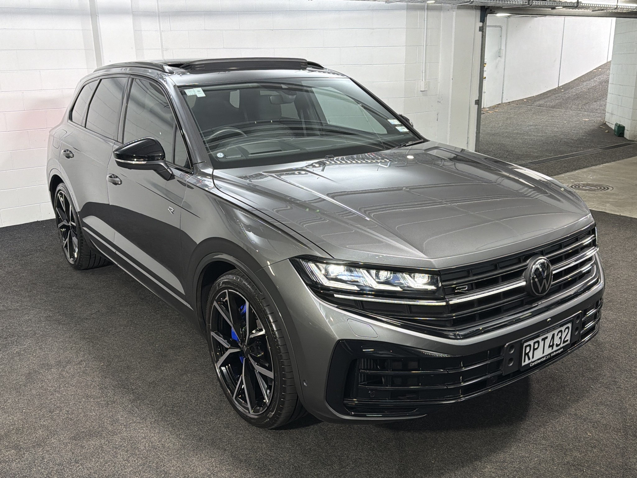 Volkswagen Touareg R PHEV