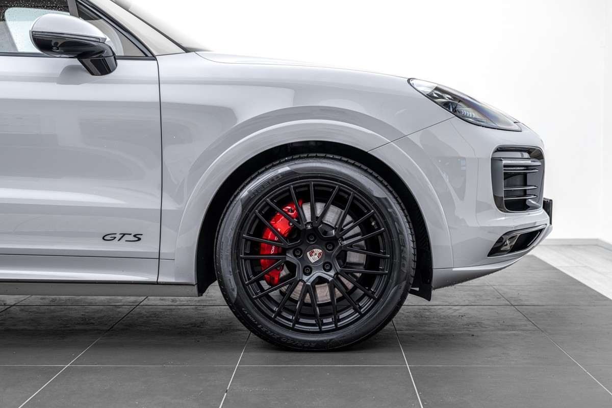 Porsche Cayenne GTS SUV - (E3 I)