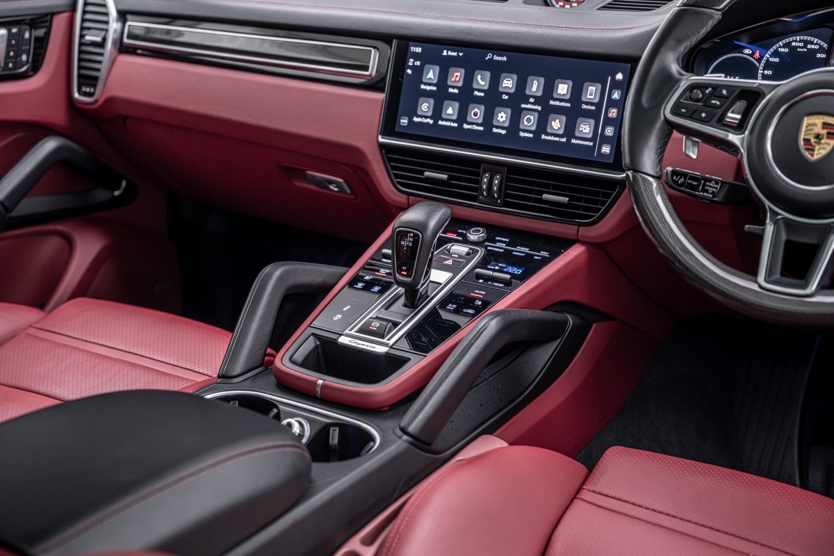 Porsche Cayenne GTS SUV - (E3 I)