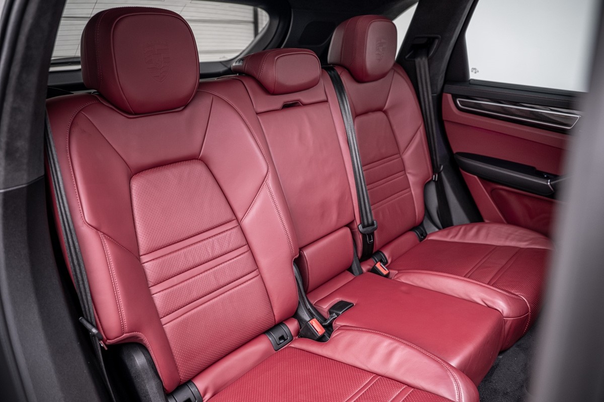 Porsche Cayenne GTS SUV - (E3 I)