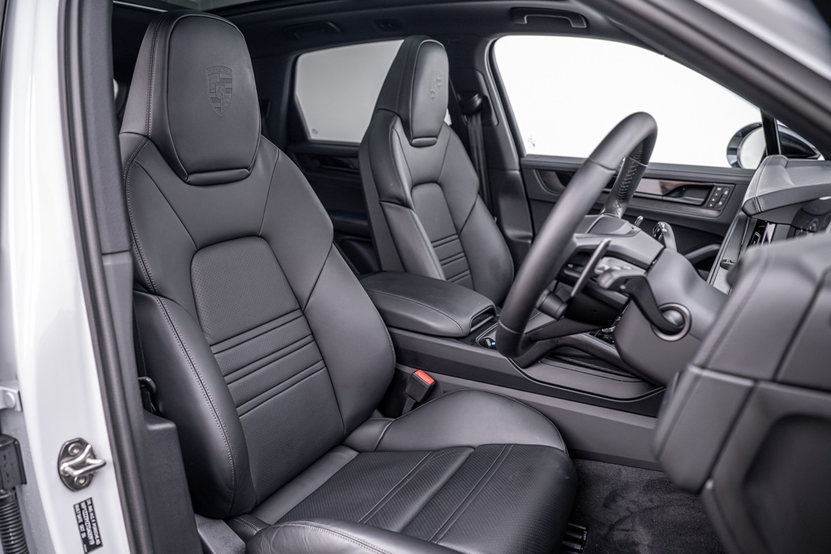 Porsche Cayenne BLACK EDITION