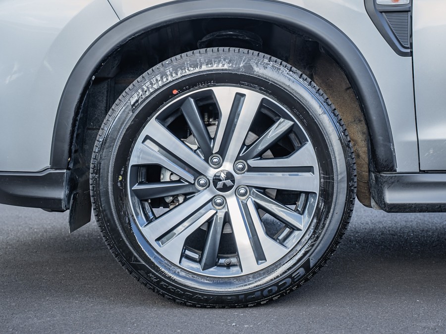 2025 Mitsubishi ASX 6