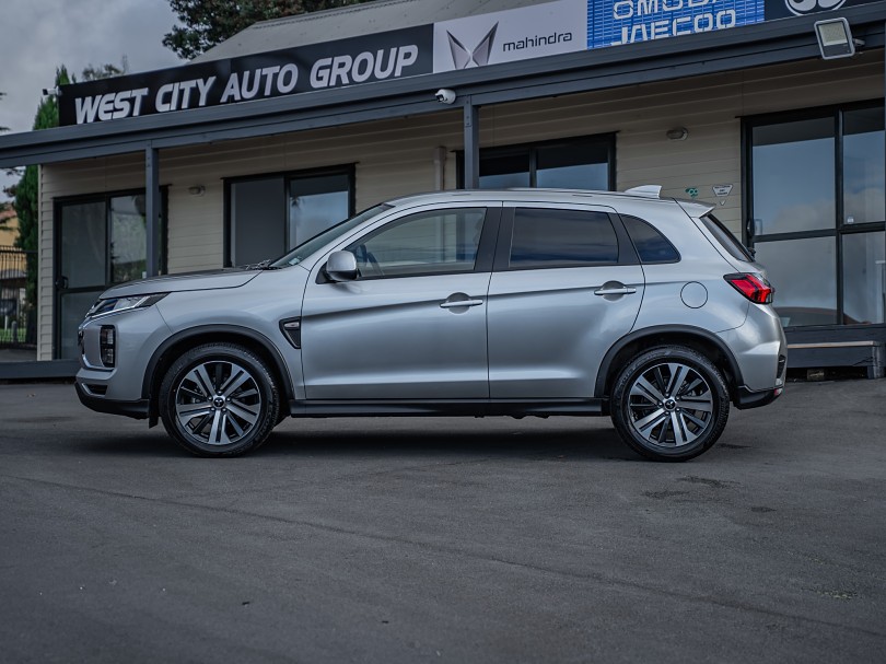 2025 Mitsubishi ASX 5