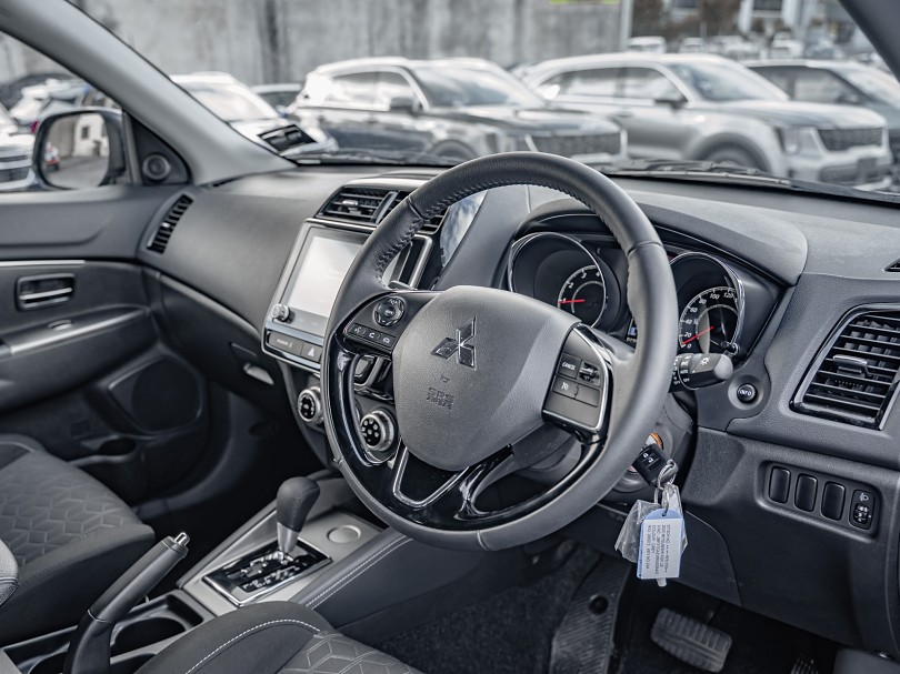 2025 Mitsubishi ASX 9