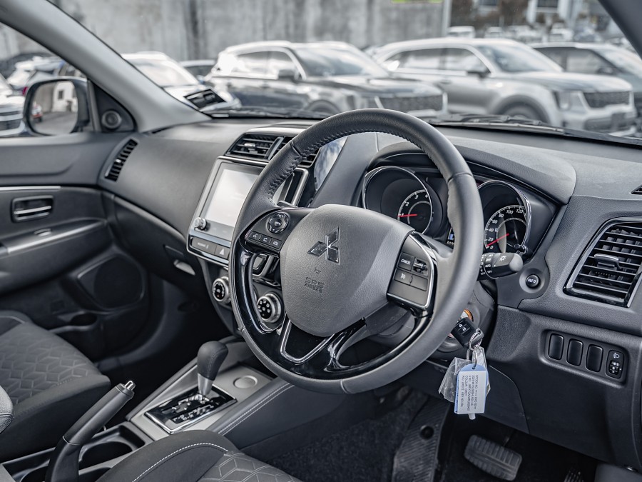 2025 Mitsubishi ASX 9