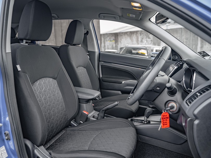 2025 Mitsubishi ASX 8