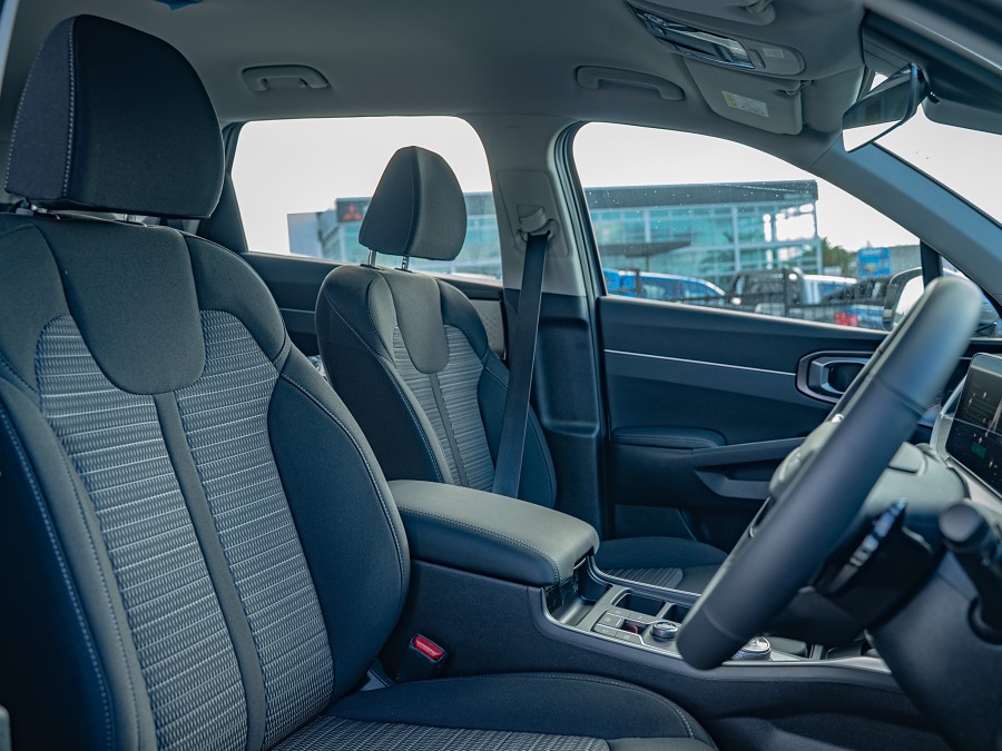 2026 Kia Sorento 8