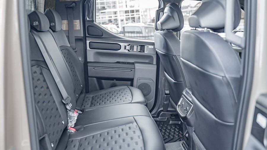 2025 Kia Tasman 18