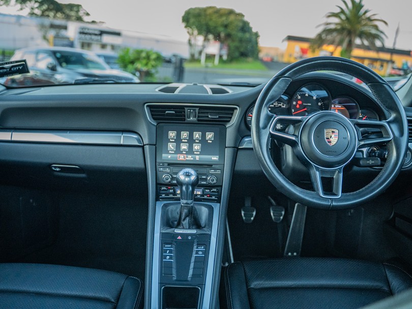 2017 Porsche 911 10