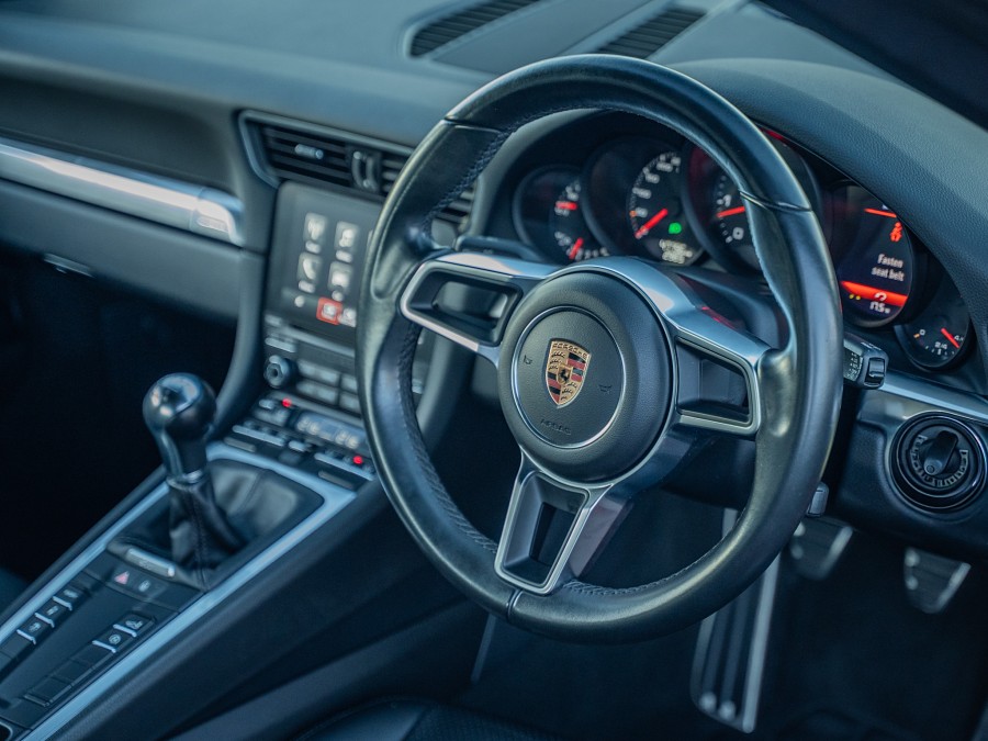 2017 Porsche 911 9
