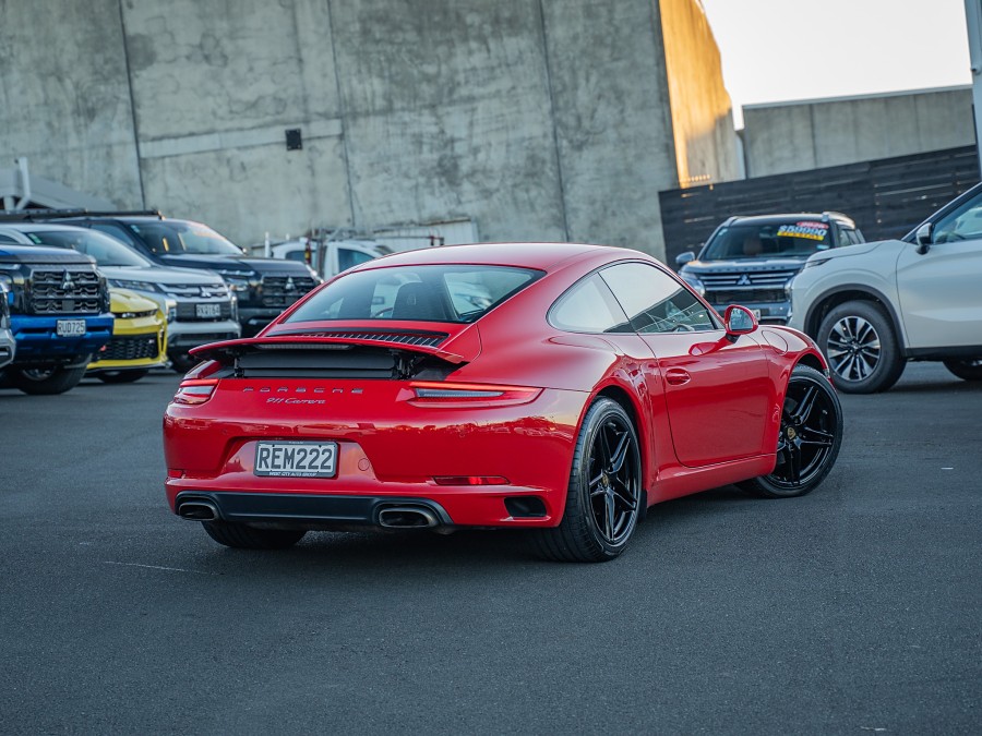 2017 Porsche 911 2