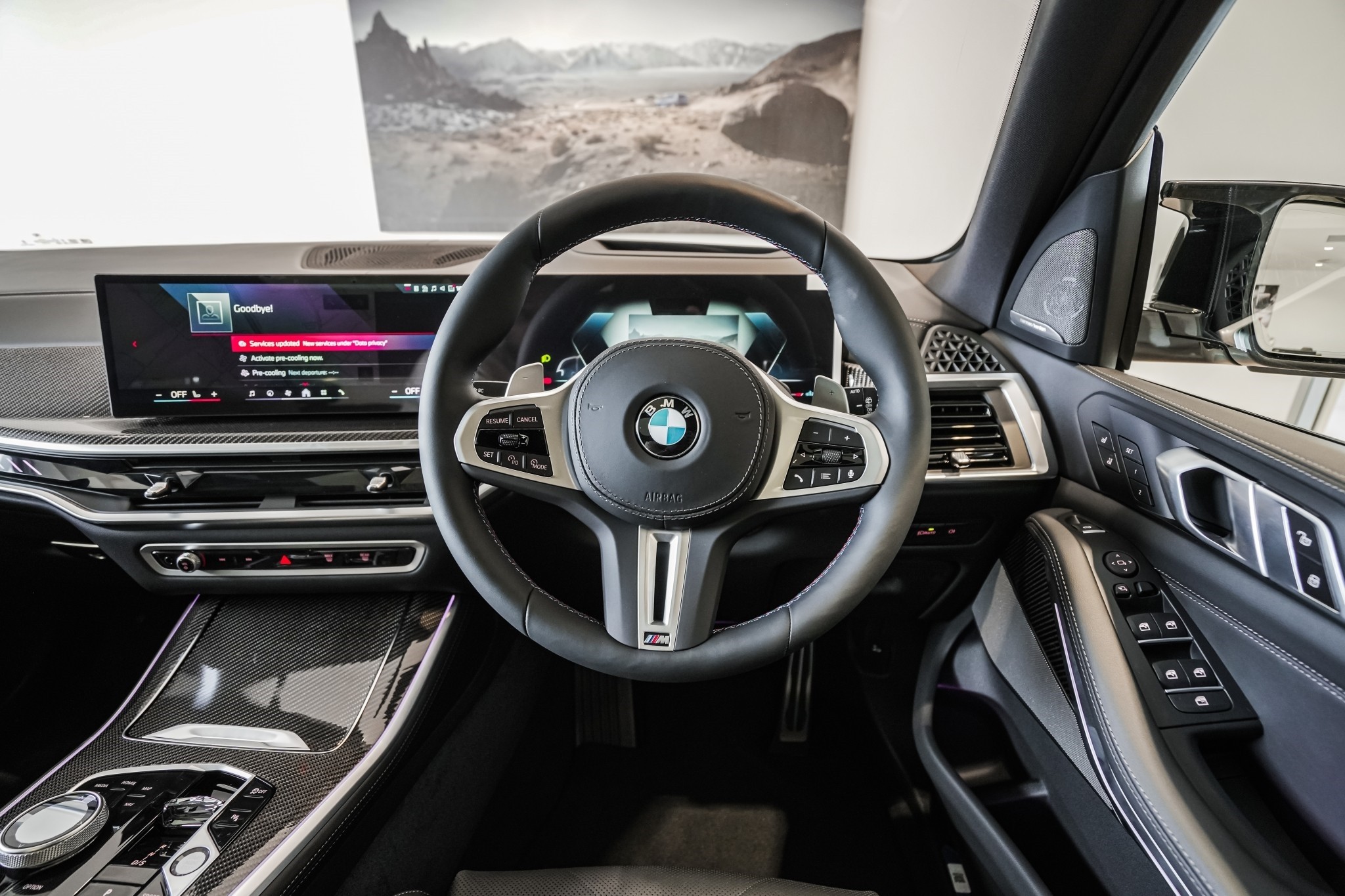 BMW X5 M60i