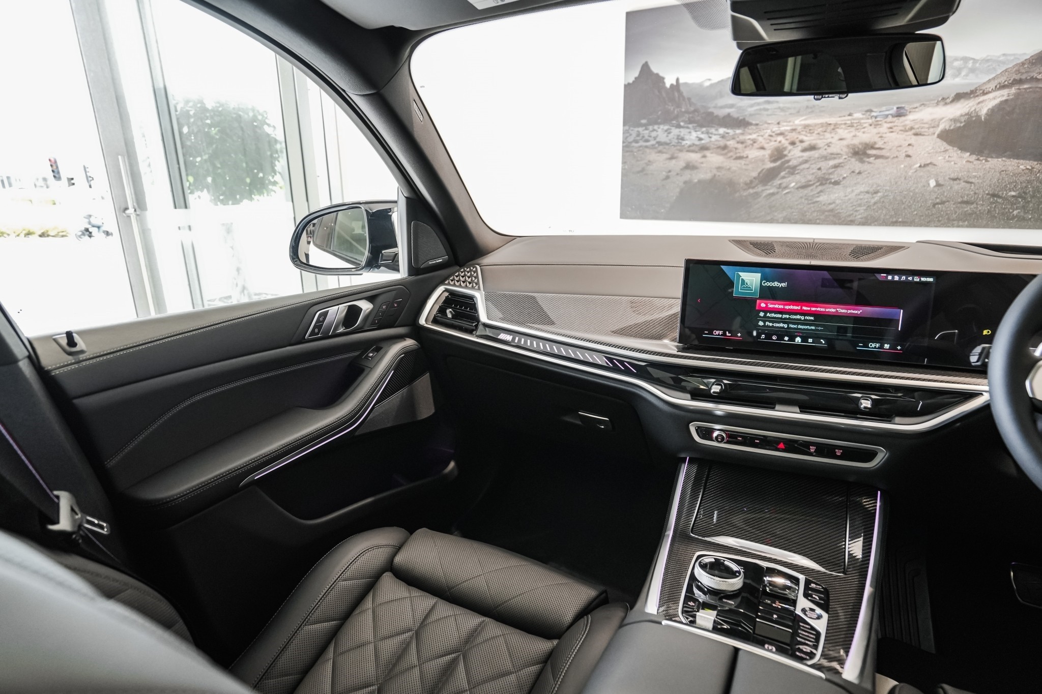 BMW X5 M60i