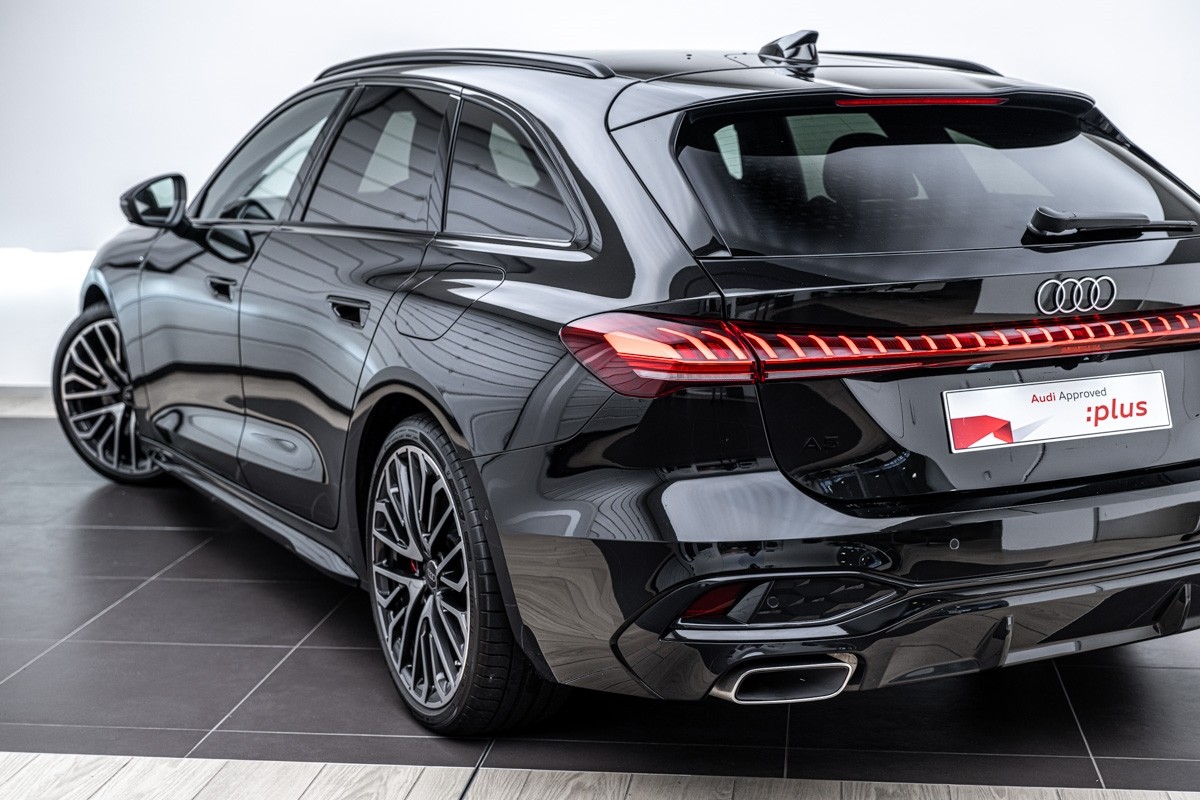 Audi A5 e-Hybrid Avant S line