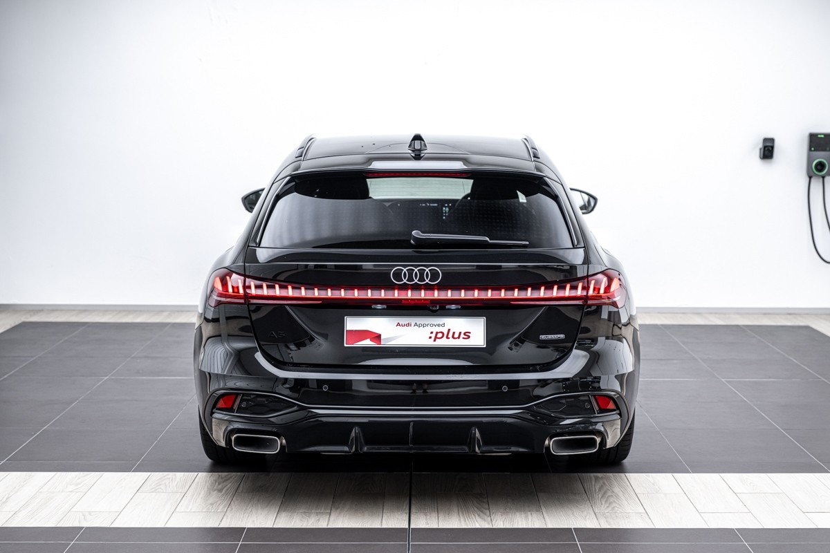 Audi A5 e-Hybrid Avant S line