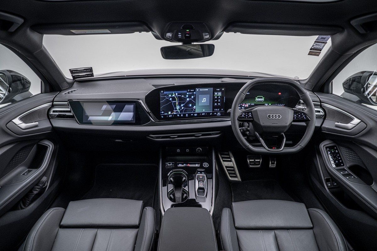 Audi A5 e-Hybrid Avant S line