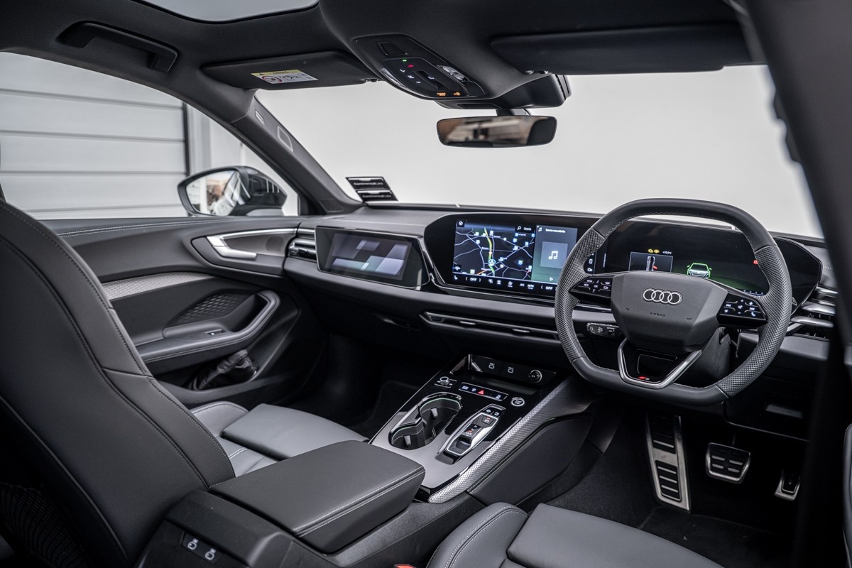 Audi A5 e-Hybrid Avant S line