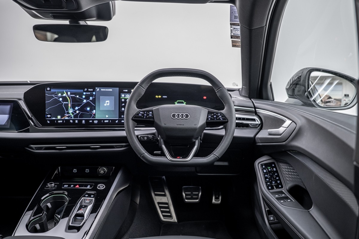 Audi A5 e-Hybrid Avant S line
