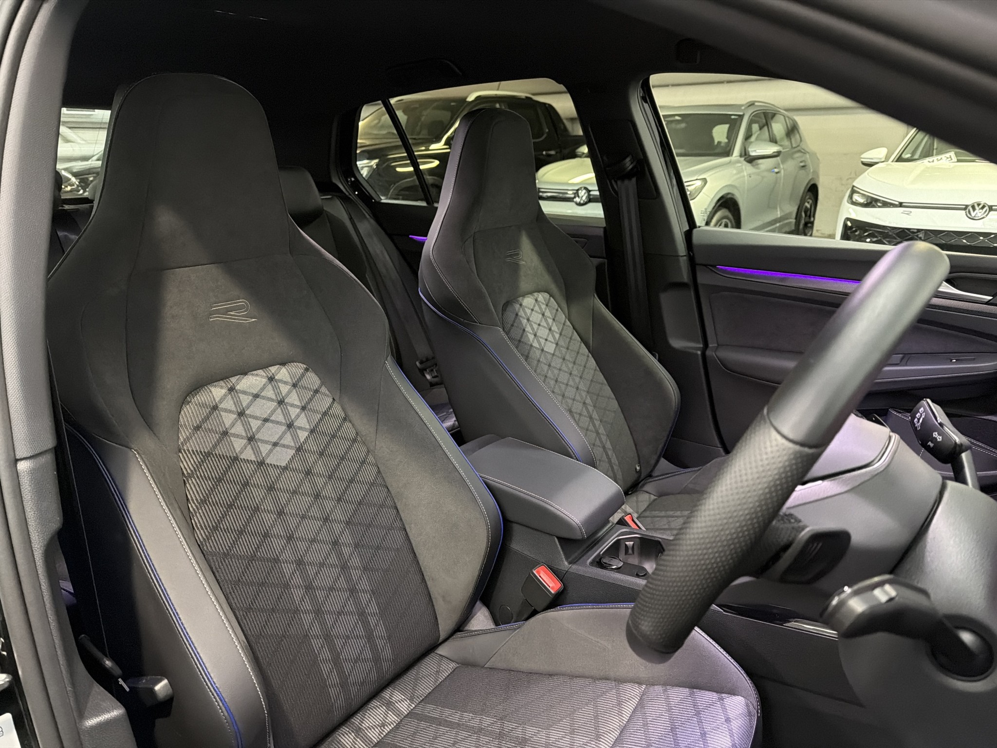 Volkswagen Golf 8.5 R-LINE