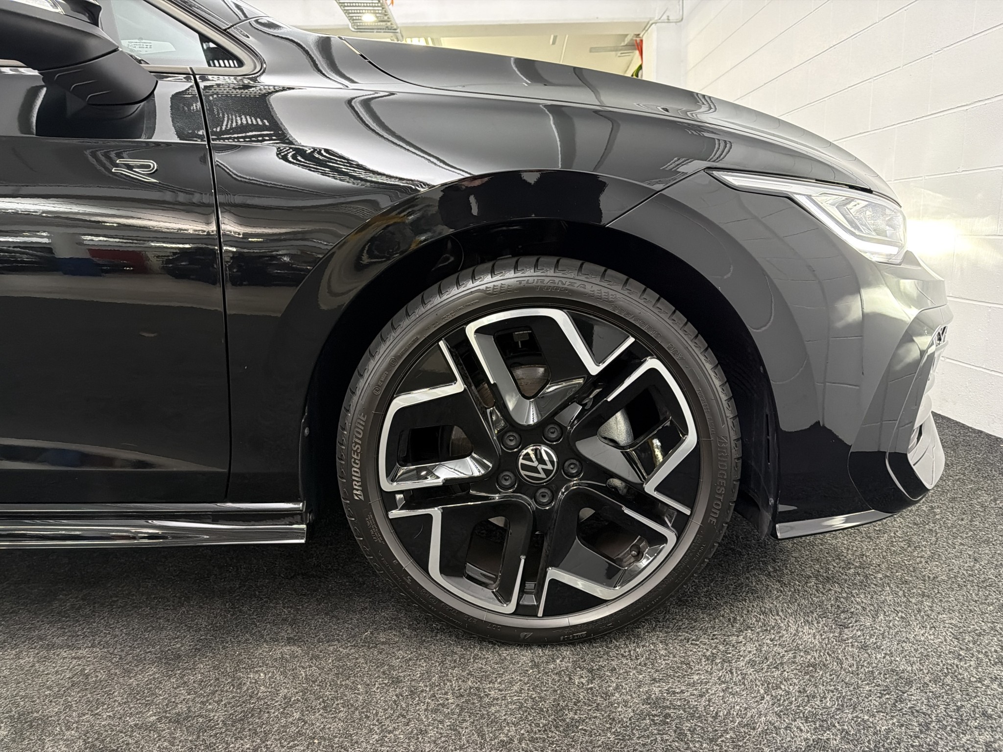 Volkswagen Golf 8.5 R-LINE