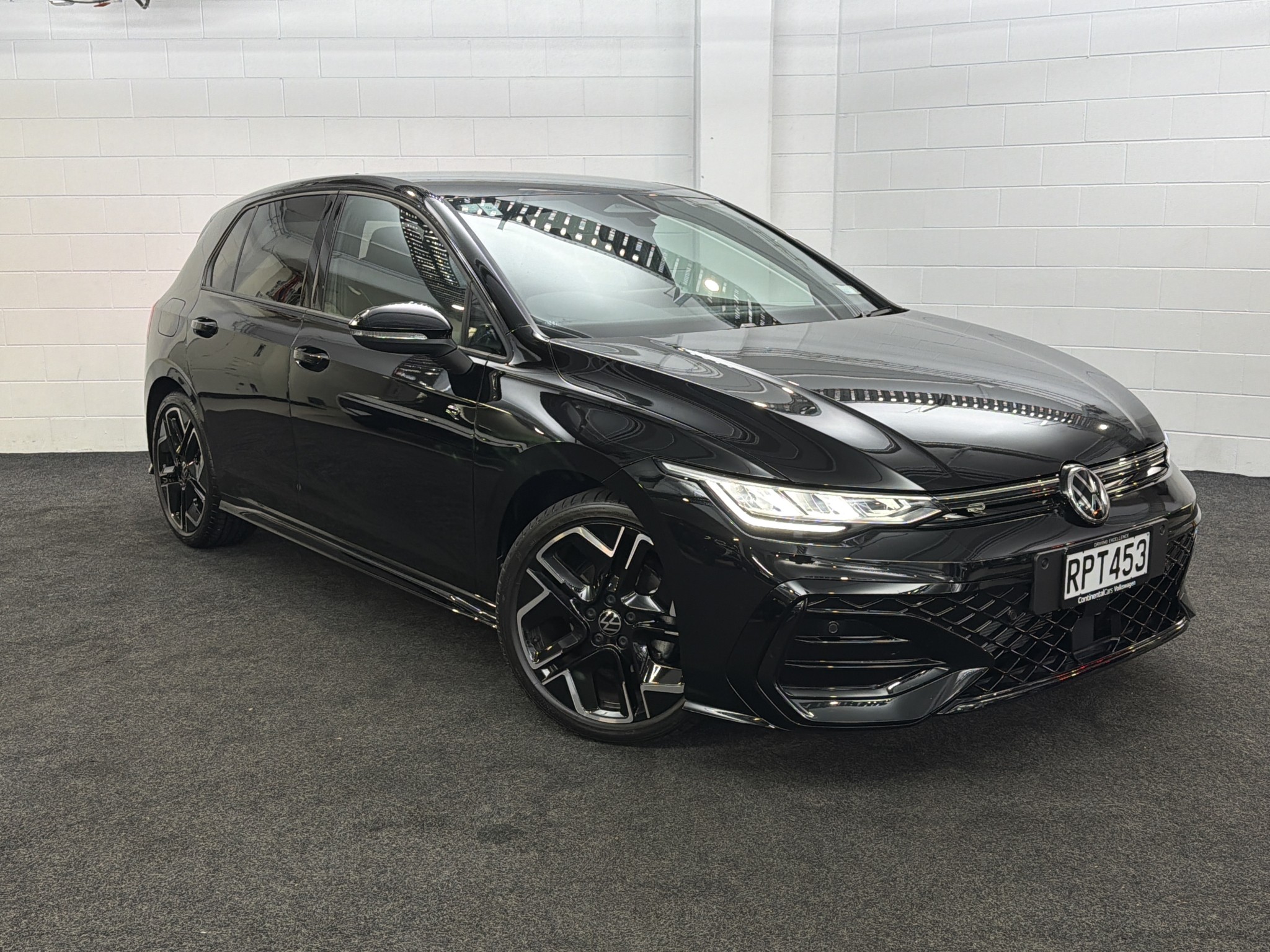 Volkswagen Golf 8.5 R-LINE