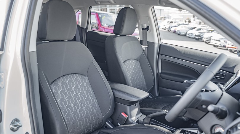 2025 Mitsubishi ASX 8