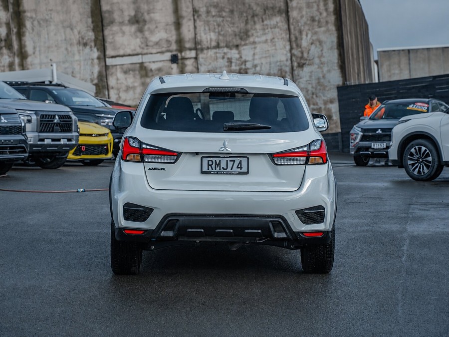 2025 Mitsubishi ASX 4