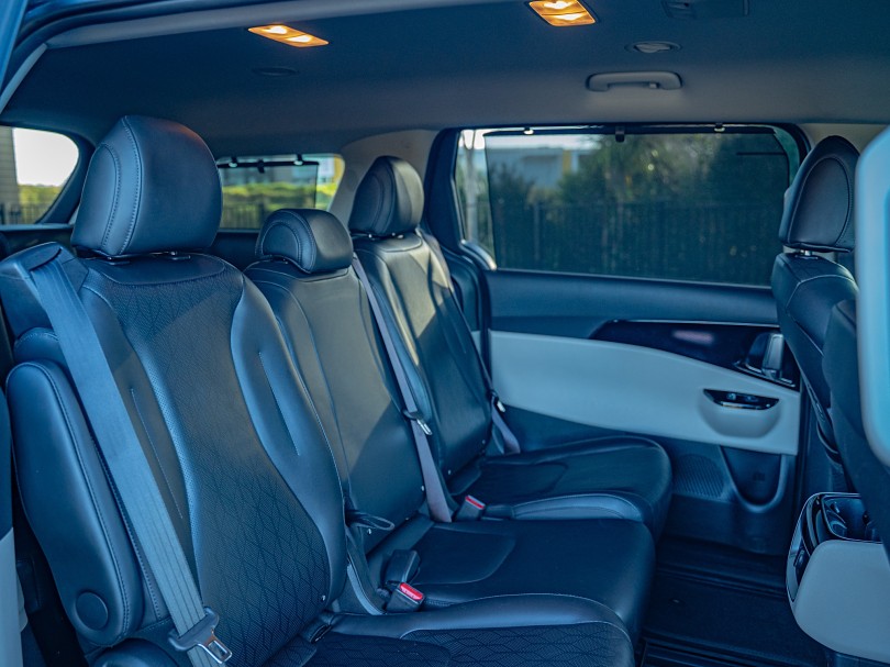 2022 Kia Carnival 17