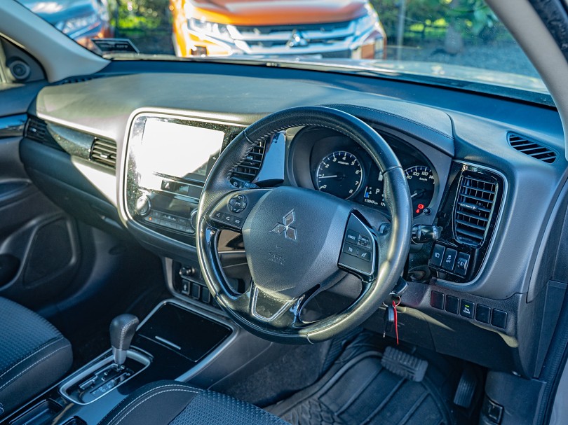 2018 Mitsubishi Outlander 9
