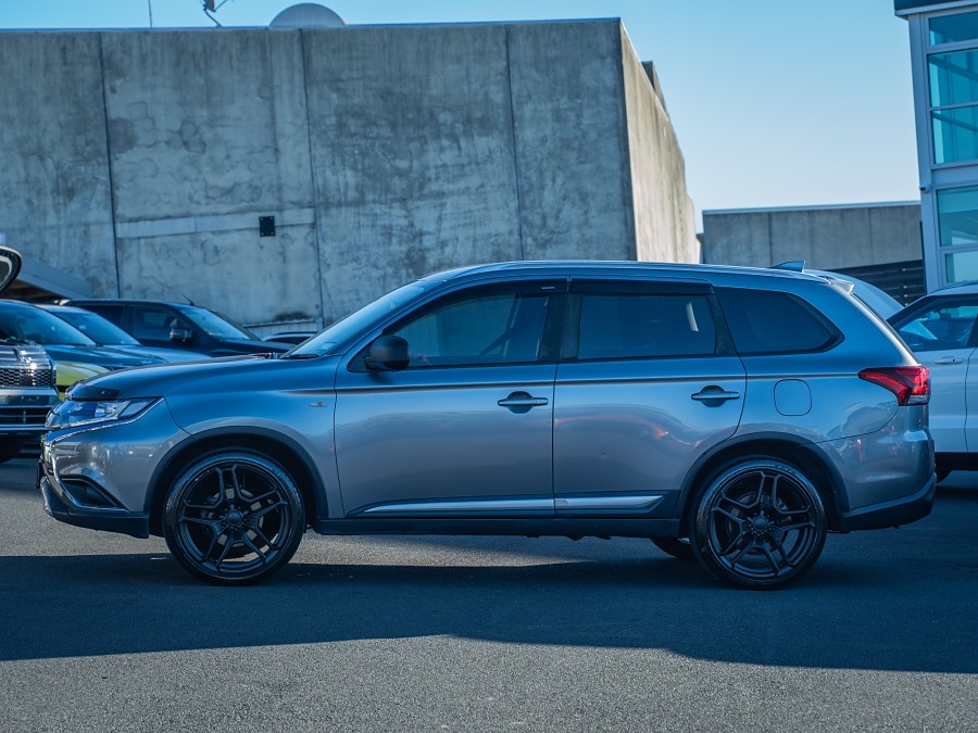 2018 Mitsubishi Outlander 5