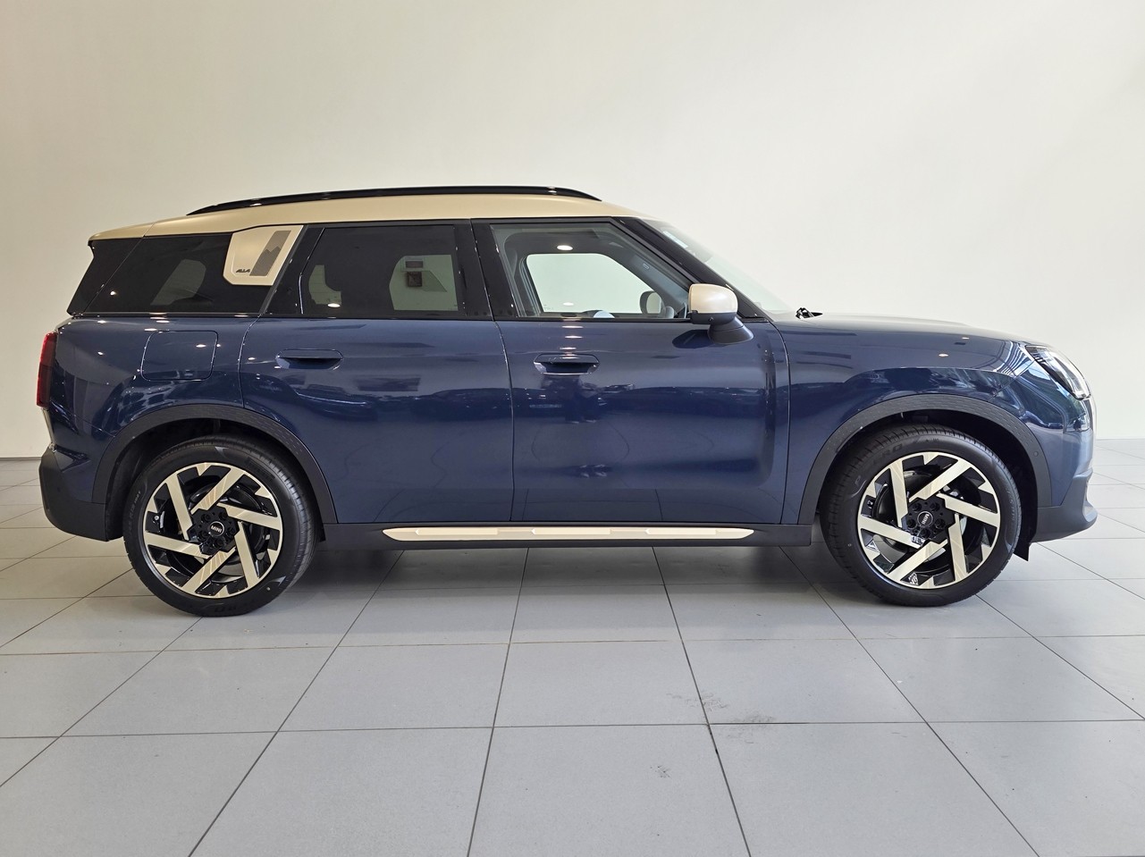 MINI Countryman S ALL4 Favoured Spec