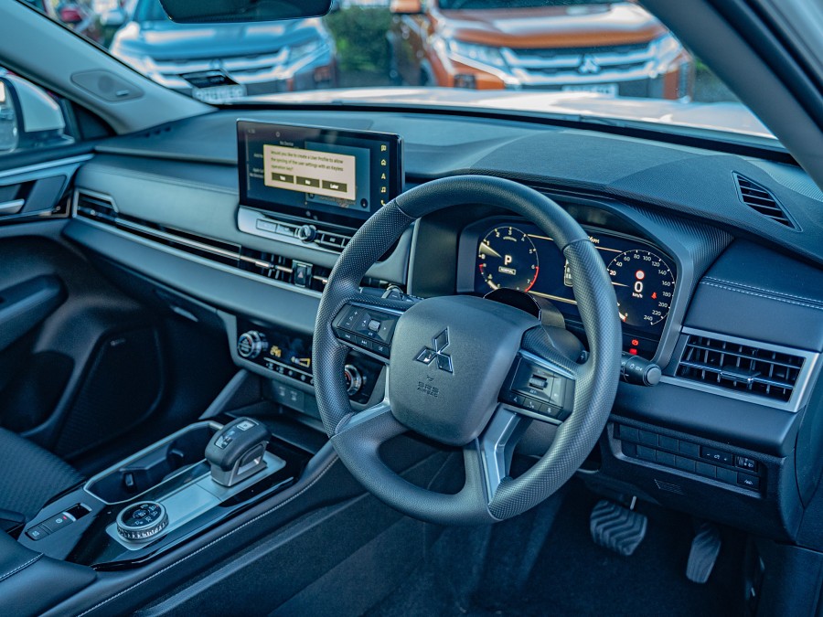 2026 Mitsubishi Outlander 9