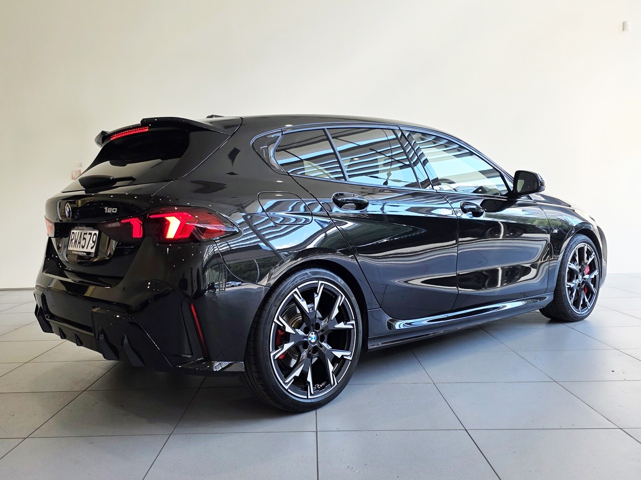 BMW 120i Hatch M Sport Package Pro