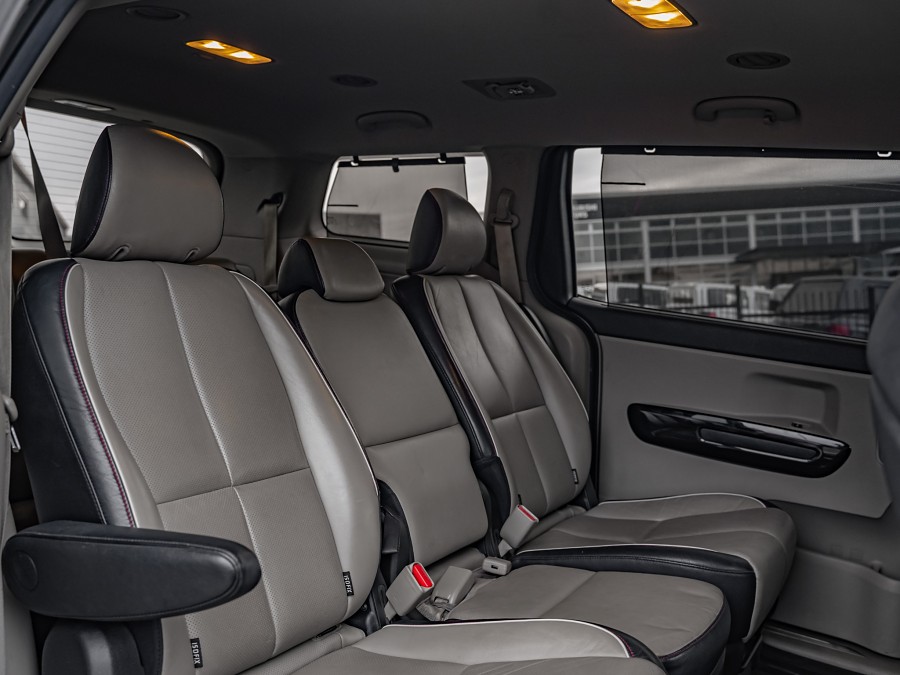 2019 Kia Carnival 17