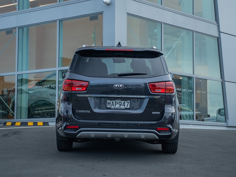 2019 Kia Carnival 4