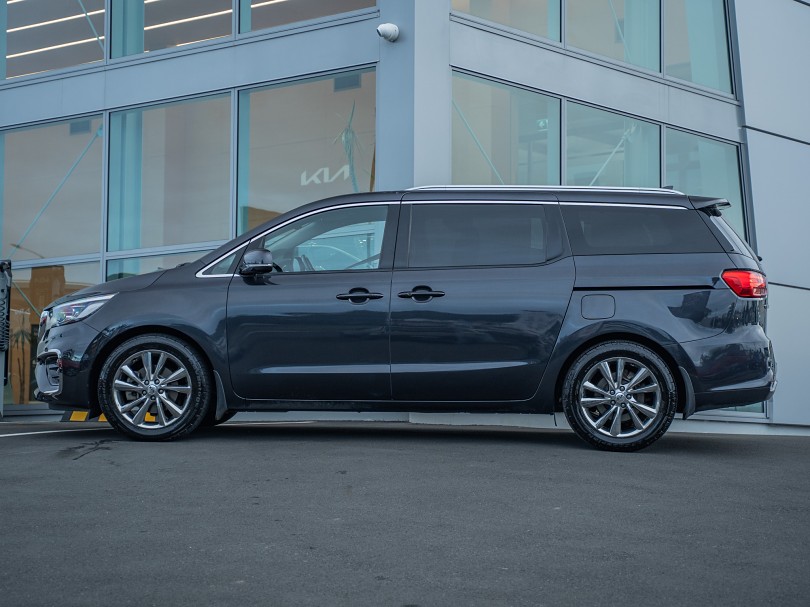 2019 Kia Carnival 5