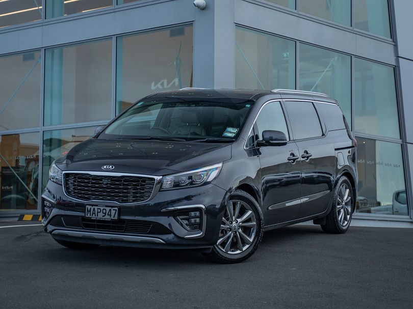 2019 Kia Carnival 1