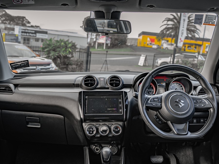 2023 Suzuki Swift 10