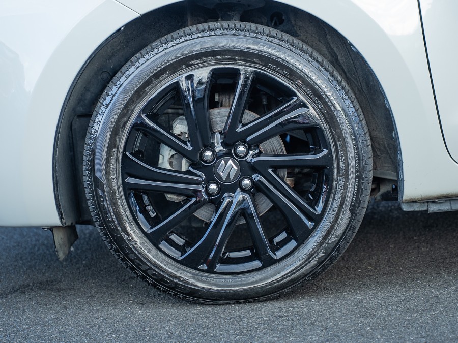 2023 Suzuki Swift 6