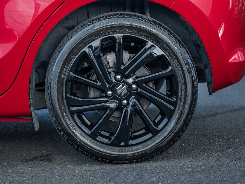 2023 Suzuki Swift 7