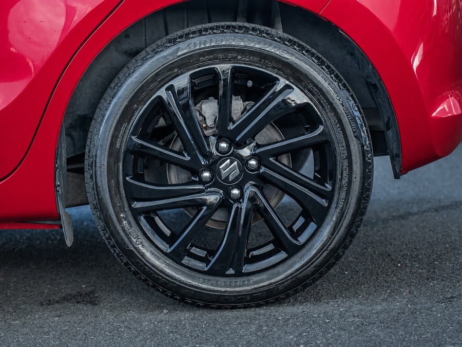 2023 Suzuki Swift 7