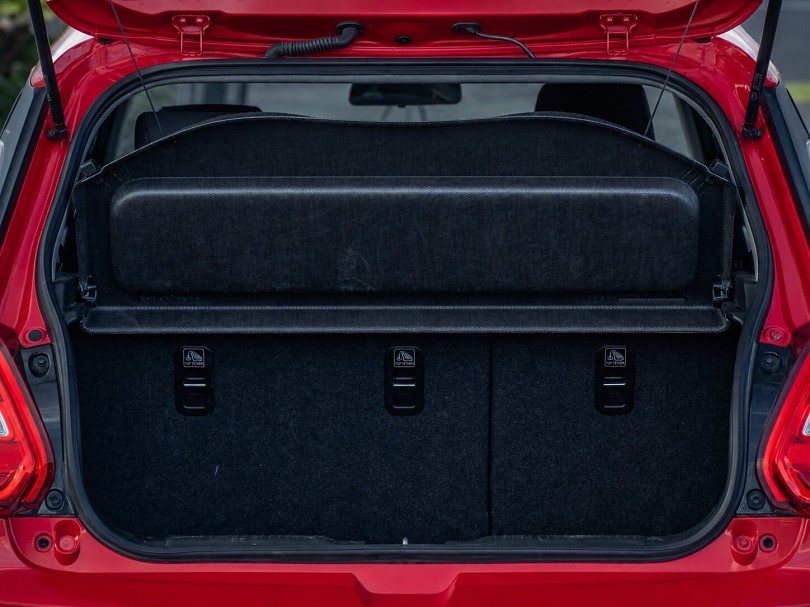 2023 Suzuki Swift 18
