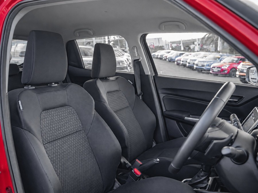 2023 Suzuki Swift 8