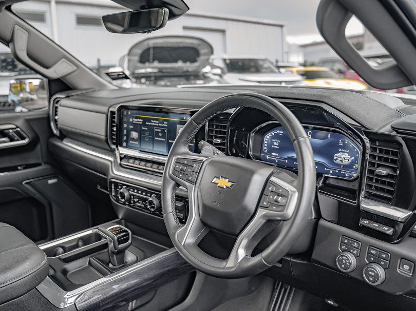 2024 Chevrolet Silverado 9