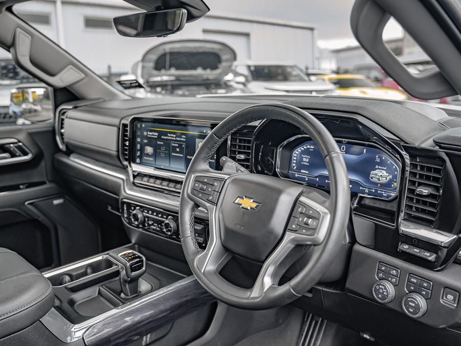2024 Chevrolet Silverado 9