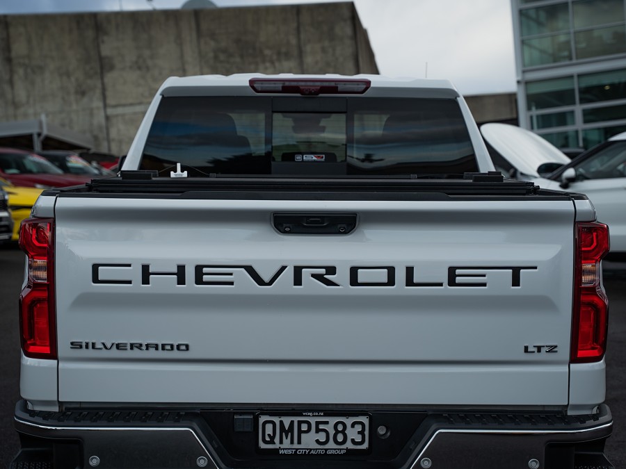 2024 Chevrolet Silverado 19