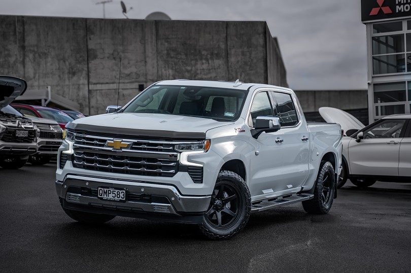 2024 Chevrolet Silverado 1